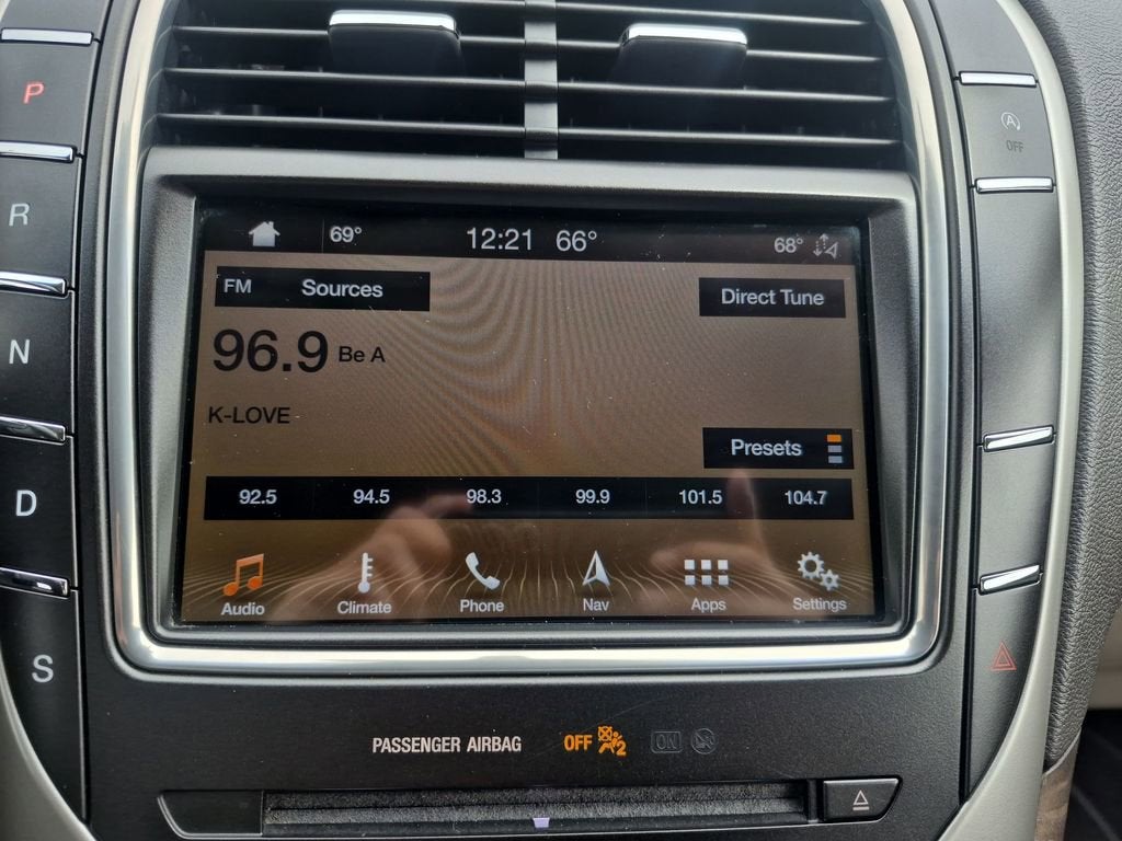 2019 Lincoln Nautilus Select