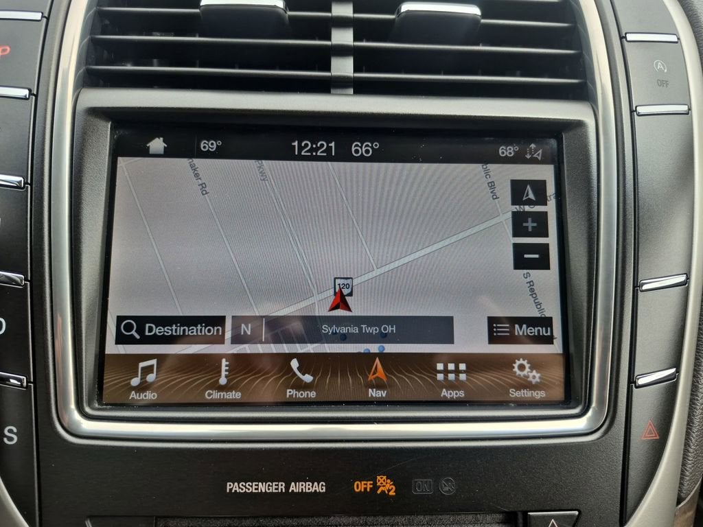 2019 Lincoln Nautilus Select