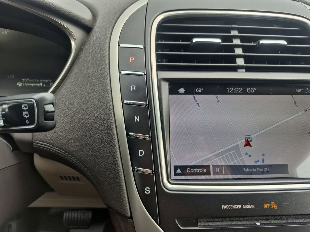 2019 Lincoln Nautilus Select