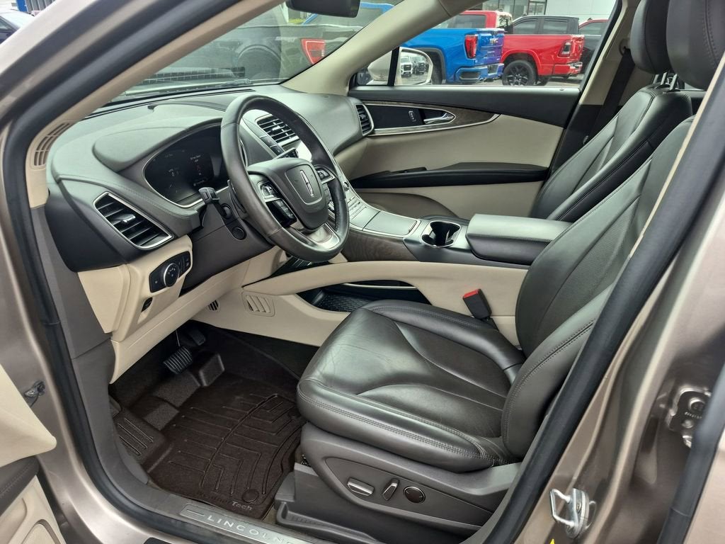 2019 Lincoln Nautilus Select