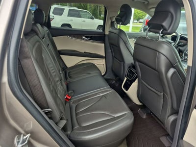 2019 Lincoln Nautilus Select