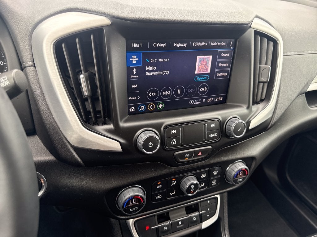 2023 GMC Terrain SLT