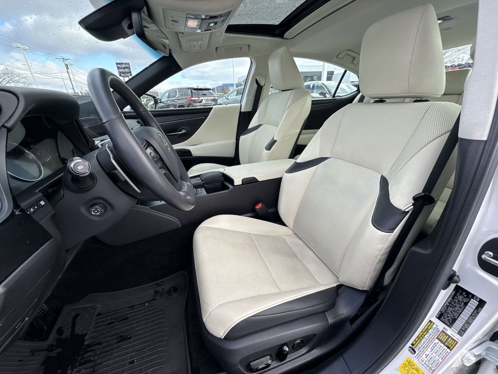 2022 Lexus ES 300h ES 300h