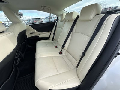 2022 Lexus ES 300h ES 300h