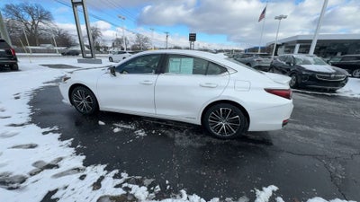 2022 Lexus ES 300h ES 300h