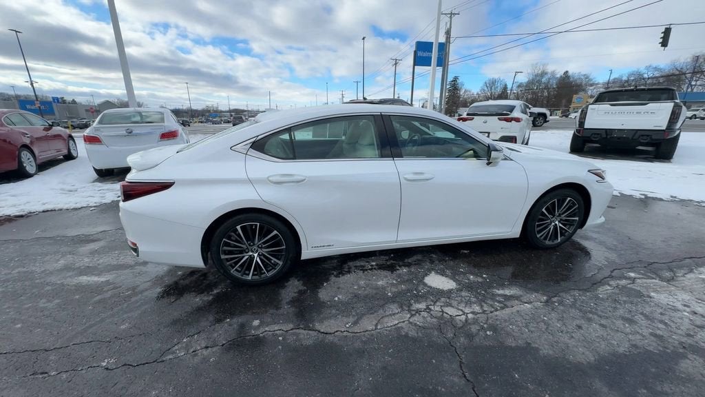 2022 Lexus ES 300h ES 300h