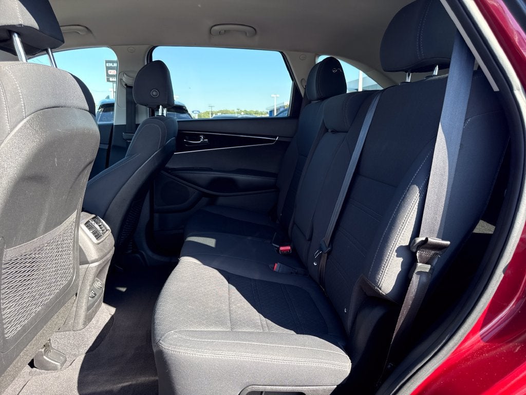 2018 Kia Sorento LX - Photo 8